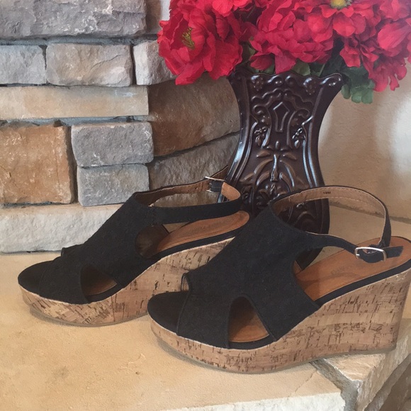 Shoes - Black Lace Wedge